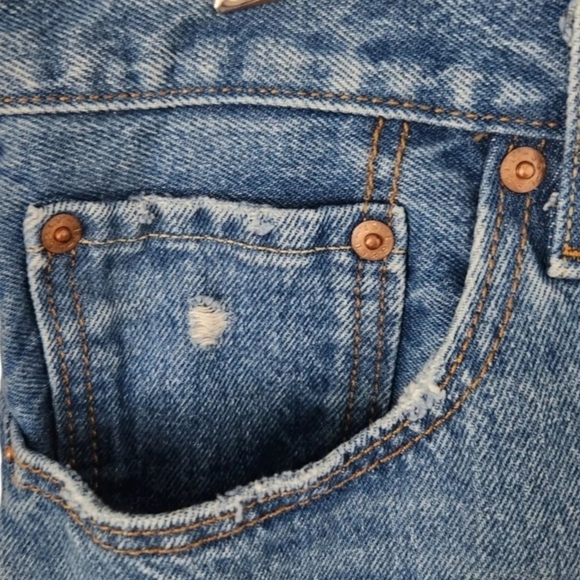 Levi's 501 Original High Rise Straight Leg Medium Wash Distress Jeans Size 30x30 - Picture 3 of 15